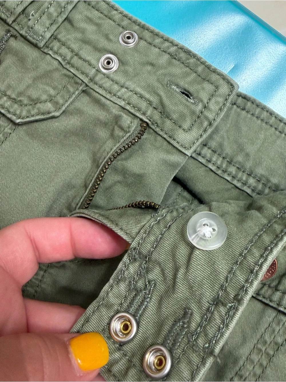 Old Navy Olive Green Pleated Utility Skirt with Button Accents girls size 8